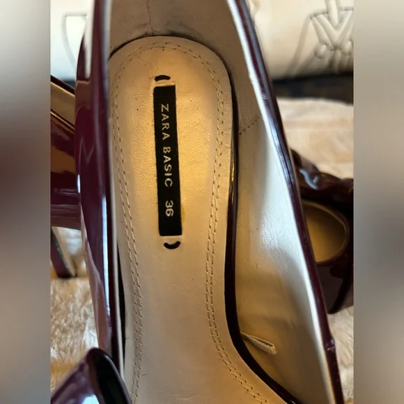 ZARA Faux Patent Court shoes with bow US 5.5 - Picture 5 of 6